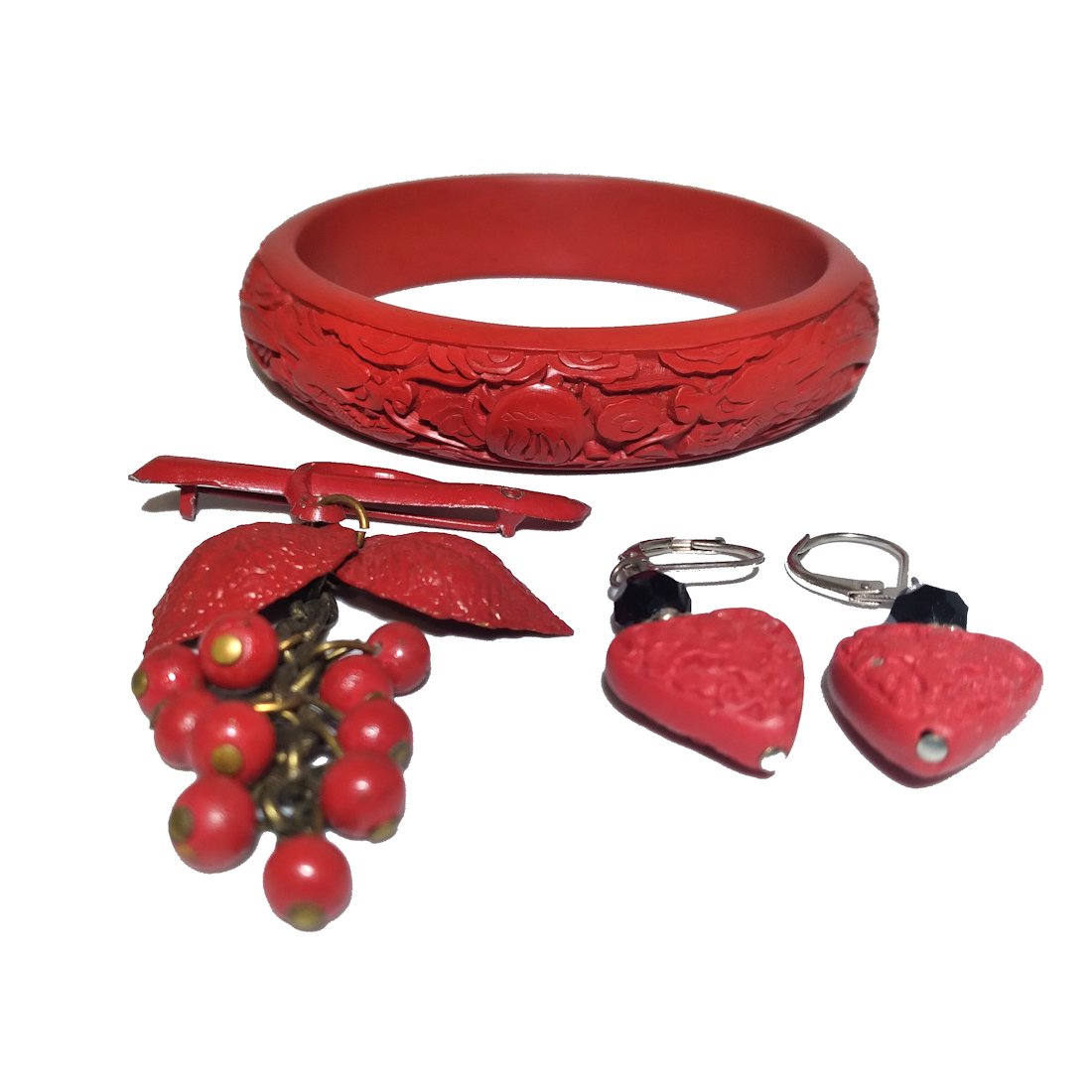 LOT OF CINNABAR DRAGON BRACELET WITH EARRINGS AND BROOCH (1 of 2)
