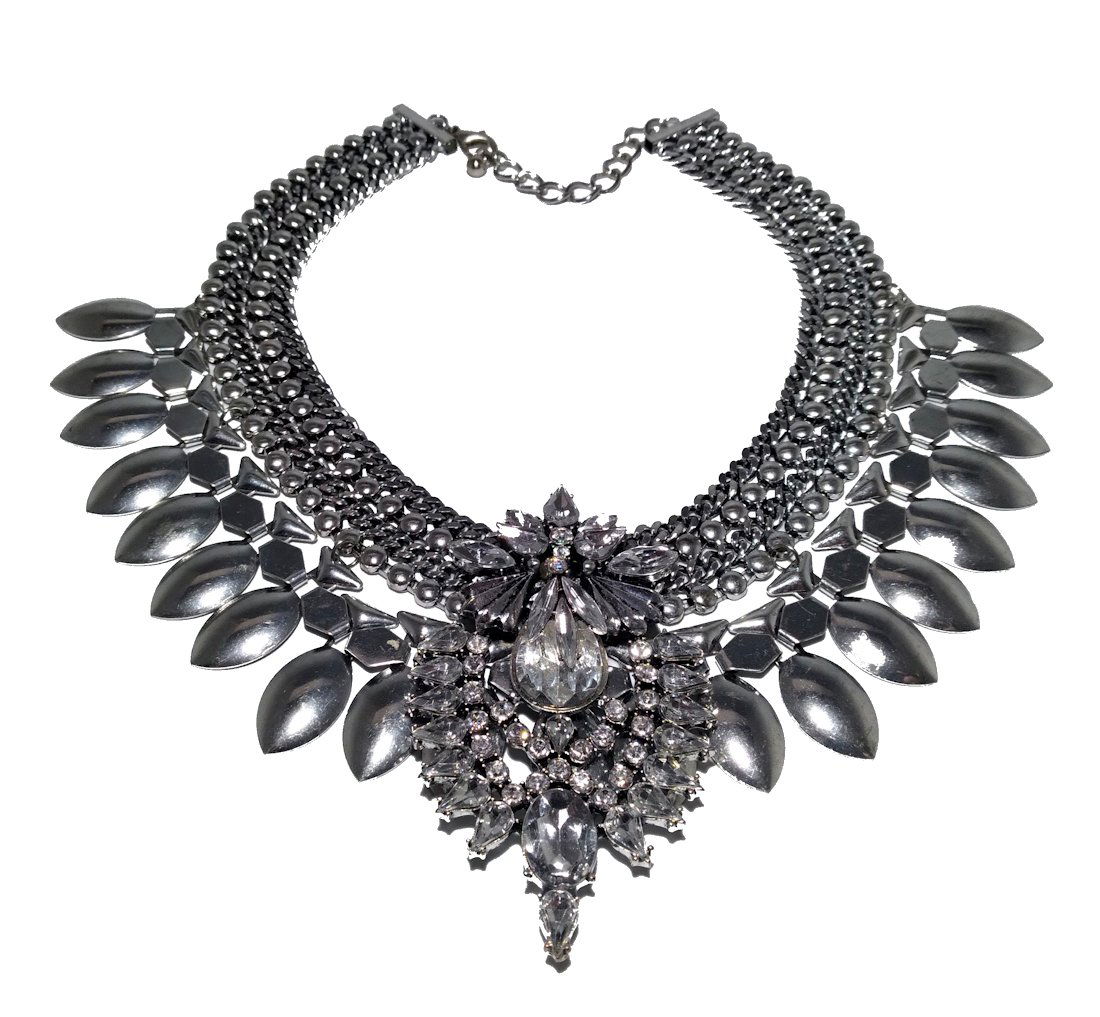 A BRILIANT RHINESTONE BIB NECKLACE IN SILVER TONE COLOR (1 of 2)