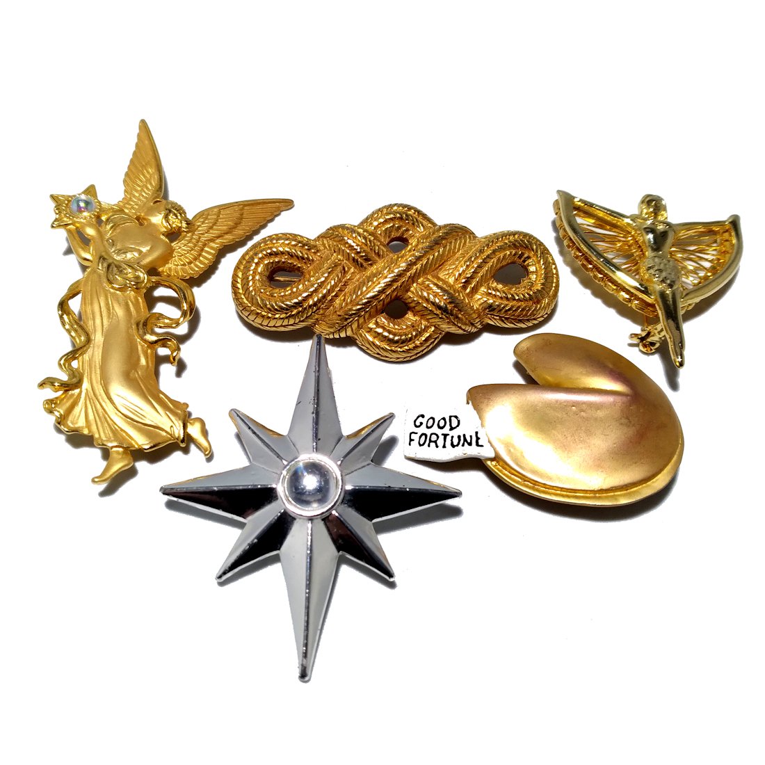 5 BROOCHES JJ, CAROLEE, DAMECRAFT COSTUME JEWELRY LOT (1 of 3)