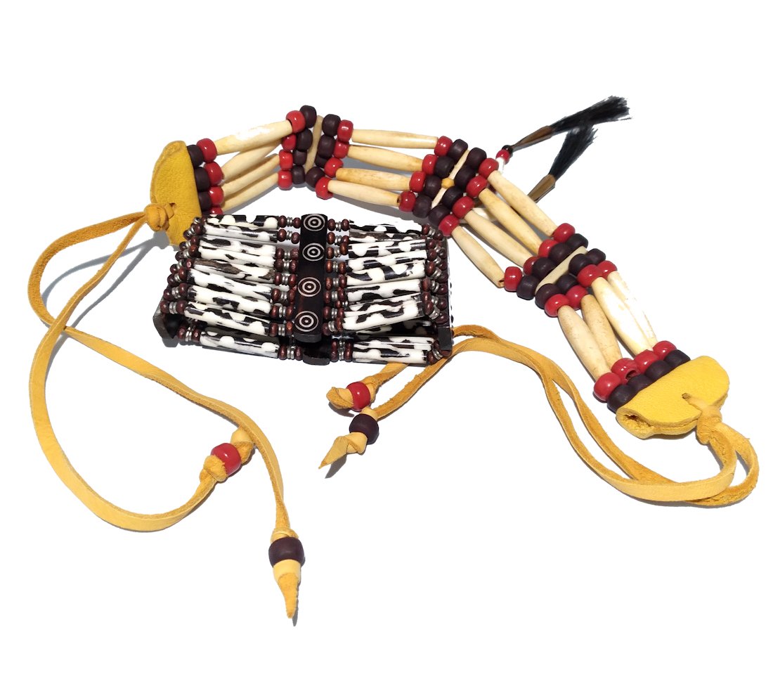 A LOVELY NATIVE INDIAN LOT NECKLACE + BRACELET: This beautiful lot containing a necklace of 26" and a lovely bracelet 2.5". WE COMBINE SHIPPING.