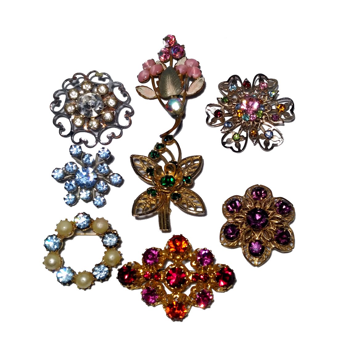 VINTAGE COSTUME JEWELRY LOT 8 BROOCHES (1 of 3)