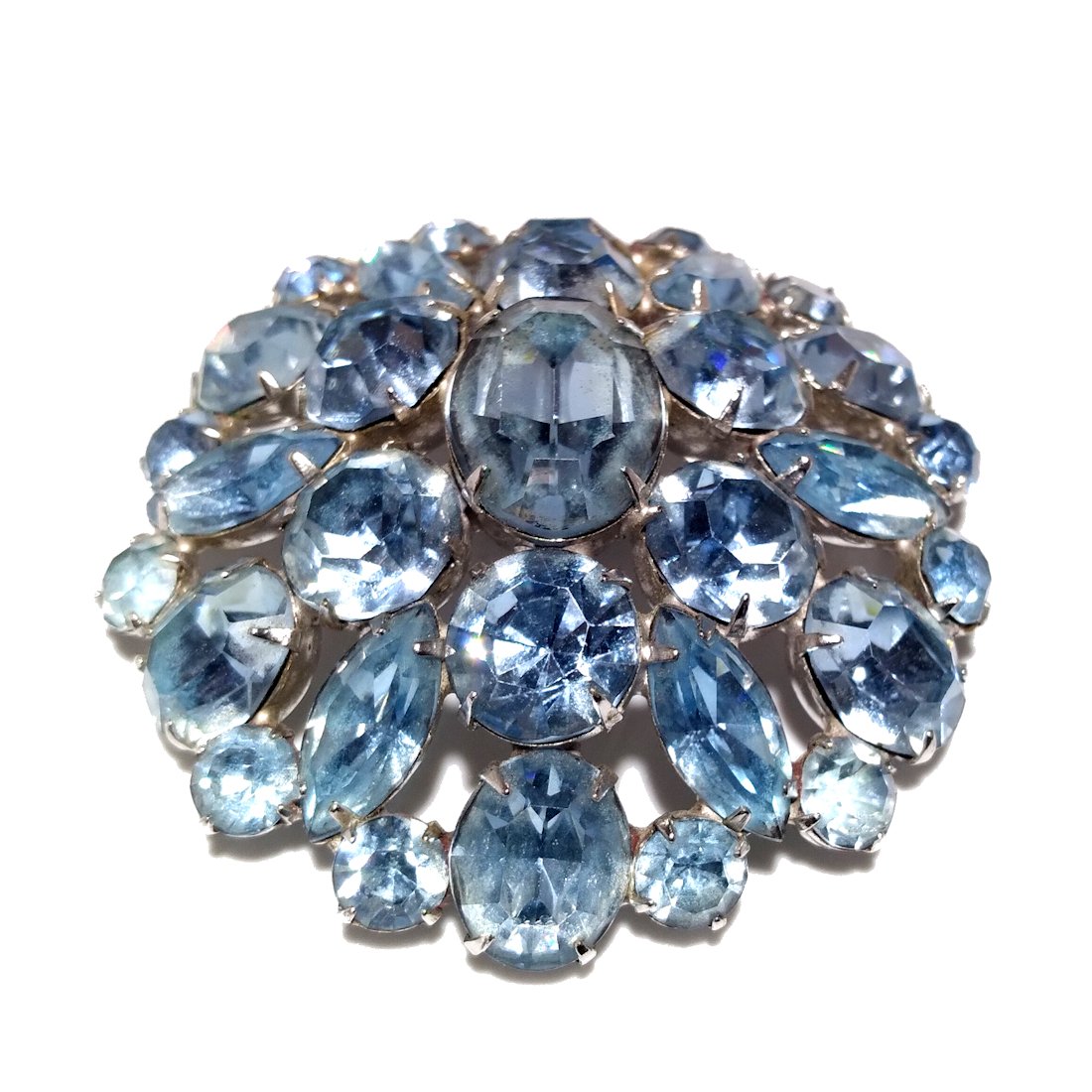 A LARGE DOMED VINTAGE  BROOCH 1950S PRONG SET  BLUE RHINESTONES (1 of 6)