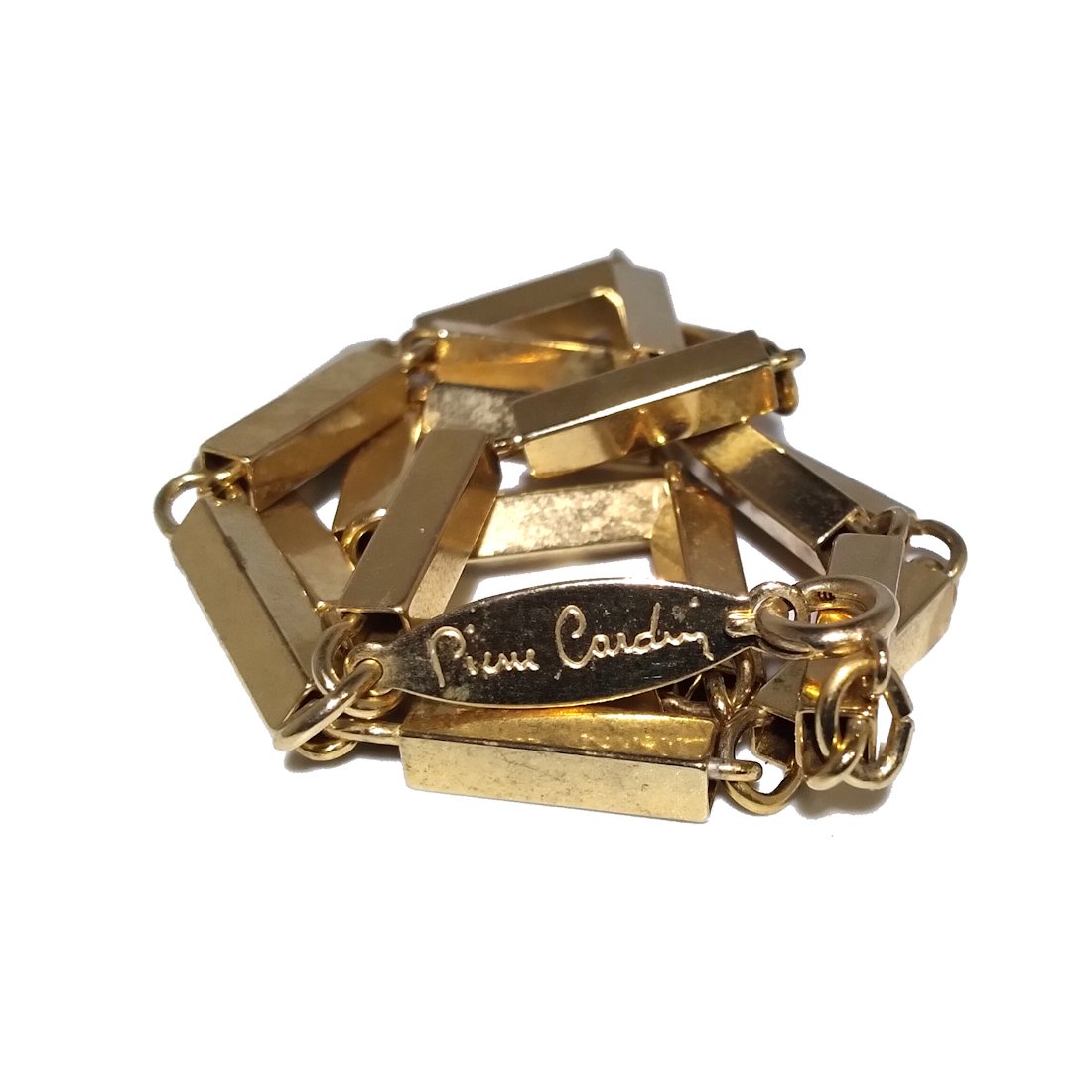 A VINTAGE NECKLACE BY FRENCH DESIGNER PIERRE CARDIN: THE GOLD-TONE, BLOCK LINK NECKLACE IS 17" LONG AND IT IS SIGNED BY FAMED FRENCH DESIGNER PIERRE CARDIN.