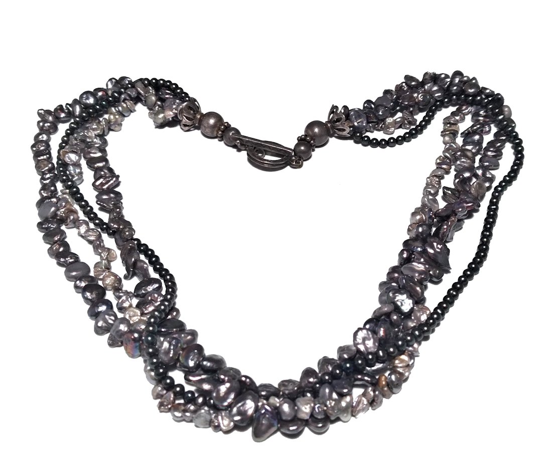 SUPERB LOT  OF NECKLACES DESIGNER COSTUME JEWELRY (1 of 5)