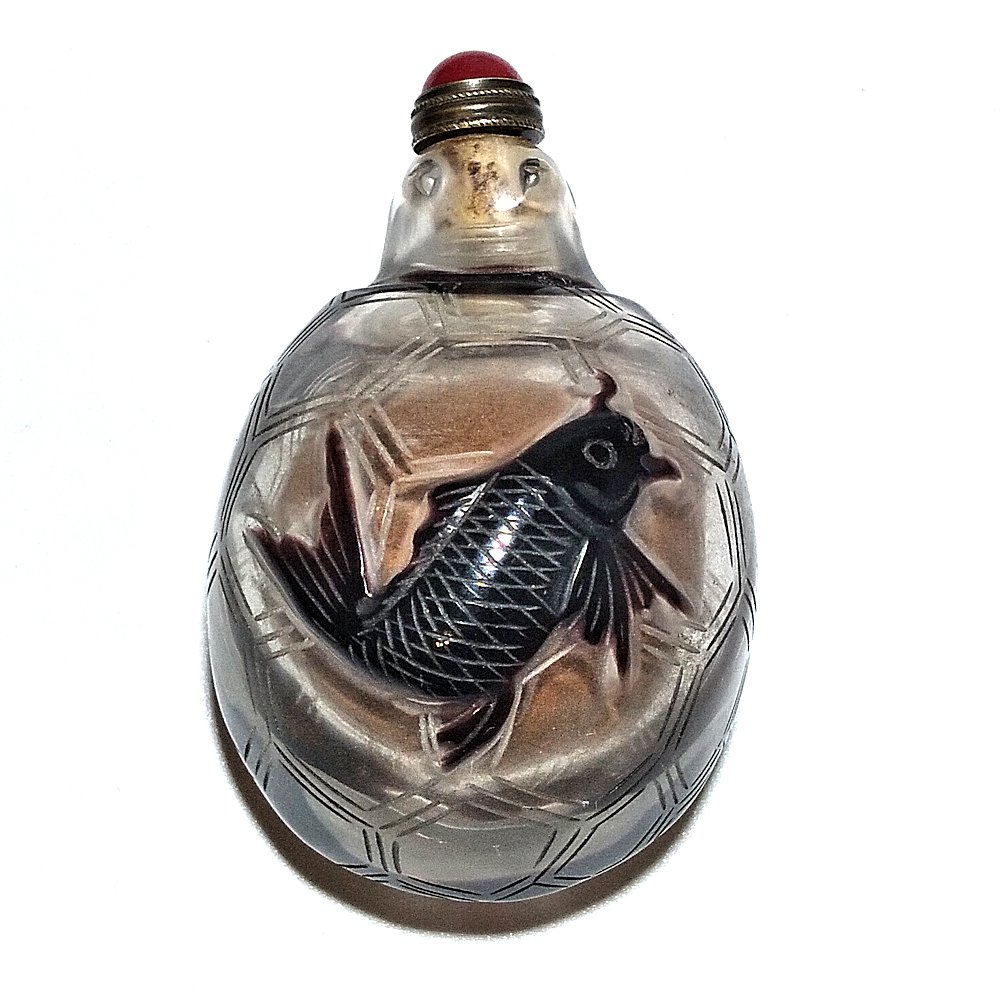 FINE CHINESE CARVED PEKING GLASS SNUFF BOTTLE TURTLE FORM FISH (1 of 8)