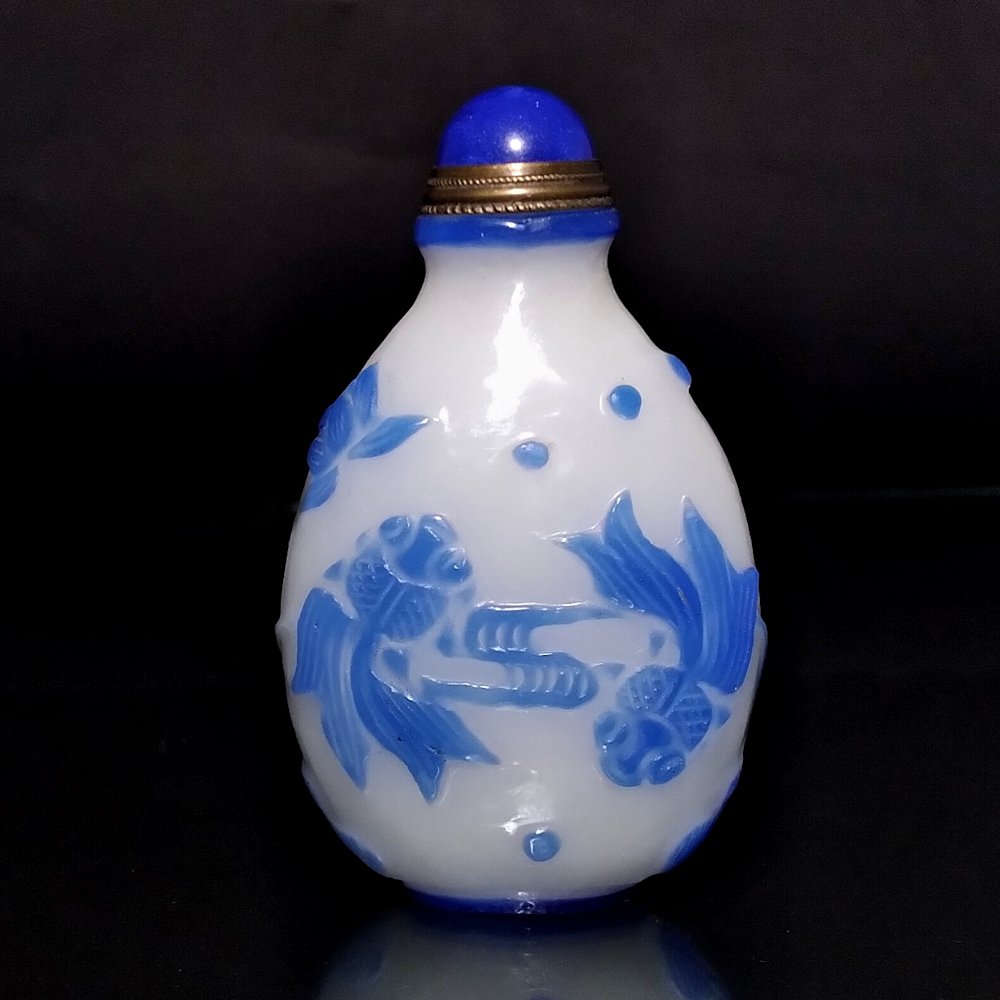 FINE ANTIQUE CHINESE PEKING GLASS SNUFF BOTTLE 18-19C KOI FISH CARP (1 of 8)