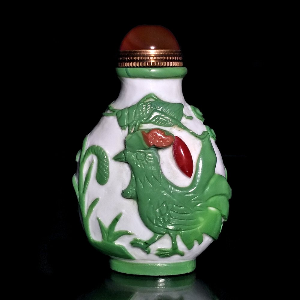 CHINESE PEKING GLASS SNUFF BOTTLE MONKEY GRASSHOPPER ROOSTER CORAL AGATE (1 of 8)