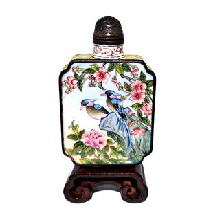 SUPERB CHINESE ENAMEL ON COPPER SNUFF BOTTLE BIRDS QIANLONG MARK: THE CHINESE ENAMEL ON COPPER SNUFF BOTTLE IS SO FINELY DECORATED WITH IMAGES OF BIRDS IN SURROUNDING NATURE SCENES. THE BOTTLE BEARS A QIANLONG MARK. IT IS 2.65 INCHES TALL. STANDS ARE FOR DISPLAY