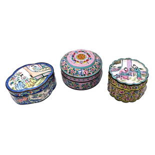 3 SUPERB ANTIQUE CHINESE CANTON ENAMEL ON COPPER BOXES QING 18-19TH: THE THREE ANTIQUE BOXES ARE BEAUTIFULLY ENAMELED ON COPPER. THEY MADE IT TO PRESENT DAY IN GREAT CONDITION. DATING BETWEEN 18-19TH CENTURY. THE BLUE BOX BEARS THE QIANLONG MARK. IT IS 4 INCHES LONG.TH