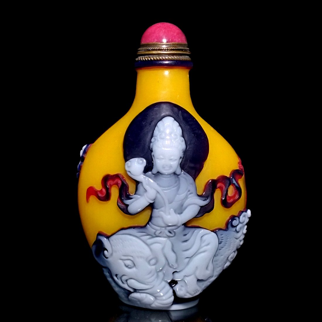 VERY FINE CHINESE PEKING GLASS SNUFF BOTTLE GUANYIN QIANLONG SEAL: THE FABULOUS BOTTLE IS WELL CARVED IN 4 LAYERS OF GLASS ON IMPERIAL YELLOW GROUND. IT FEATURES THE GODDESS GUANYIN ON AN ELEPHANT AND ON A DRAGON. IT BEARS A QIANLONG SEAL. IT IS 3.3 INCHES TALL. STAN