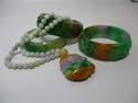 4 CHINESE CARVED HARDSTONE JEWELRY ITEMS