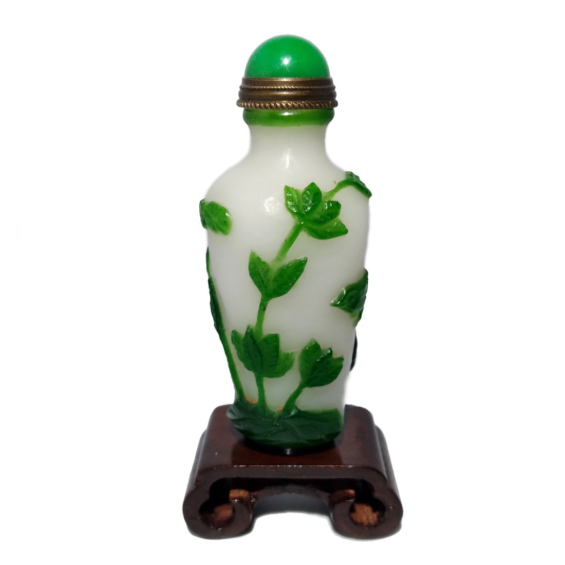 SUPERB CHINESE PEKING GLASS SNUFF BOTTLE QUAIL MOTHER AND CHICKS: THE BOTTLE IT FEATURES A QUAIL MOTHER AND CHICKS WITH MUCH ADDITIONAL DETAIL. THE BOTTLE IS 2.9 INCHES TALL. PROVENANCE: PRIVATE FLORIDA COLLECTION.