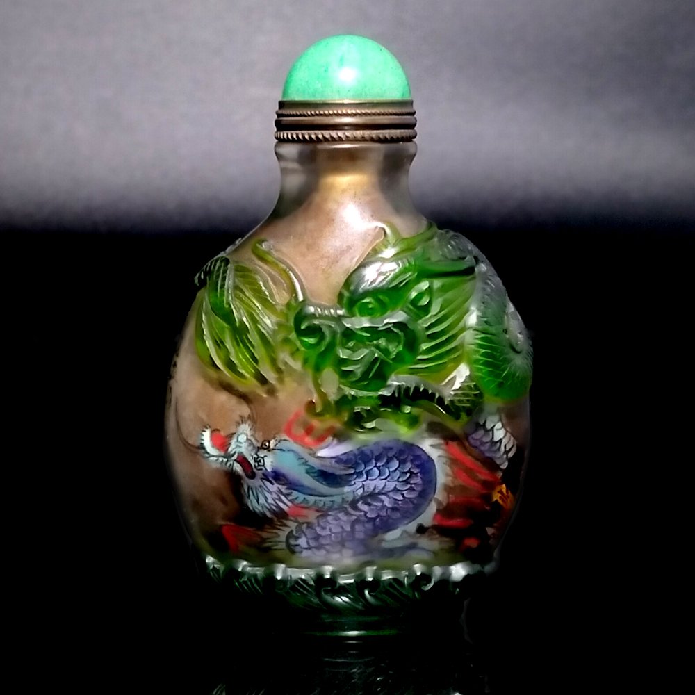 SUPERB CHINESE PEKING GLASS SNUFF BOTTLE DRAGON INSIDE PAINTED (1 of 8)