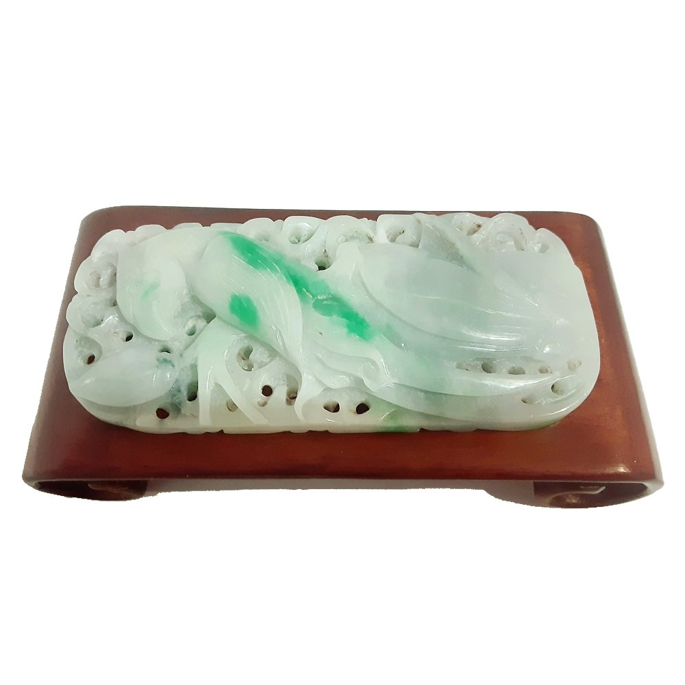 BEAUTIFUL CHINESE CARVED GREEN JADEITE TOGGLE/PAPERWEIGHT (1 of 2)