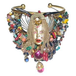 A SUPERB STATEMENT NECKLACE BY DESIGNER STEFAN DINU: THE SUPERB NECKLACE IS A TRUE STATEMENT PIECE. THIS IS A UNIQUE, ONE OF A KIND PIECE, HAND CREATED IN THE USA. IT IS VERY INTRICATE, FULL OF EXQUISITE DETAIL. IT WILL FIT UP TO A 17.5 INCH NECK. GOLD