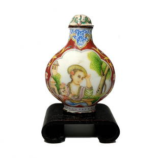 FANTASTIC CHINESE SNUFF BOTTLE ENAMEL EUROPEAN SUBJECT QIANLONG: THE HIGHLY REFINED EUROPEAN SUBJECT SNUFF BOTTLE IS DATED QIANLONG. THE QUALITY IS OUTSTANDING.THE COLOR COMBINATION AS WELL. IT IS 2.35 INCHES TALL. PROVENANCE: AN IMPORTANT LOCAL COLLECTION.