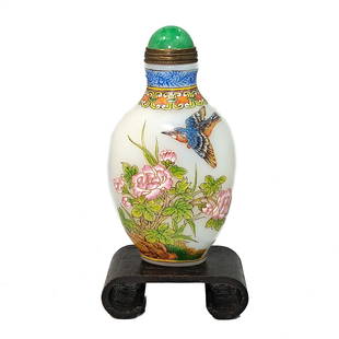 FINE CHINESE ENAMELED SNUFF BOTTLE PEKING GLASS BIRDS PEONIES QIANLONG MARK: THE DELICATE AND FINELY ENAMELED CHINESE SNUFF BOTTLE FEATURES BIRDS, PEONIES. THE BOTTLE IS 3.25 INCHES TALL. STANDS ARE FOR ISPLAY ONLY, NOT INCLUDED UNLESS OTHERWISE STATED. PROPERTY OF AFLORIDA CO