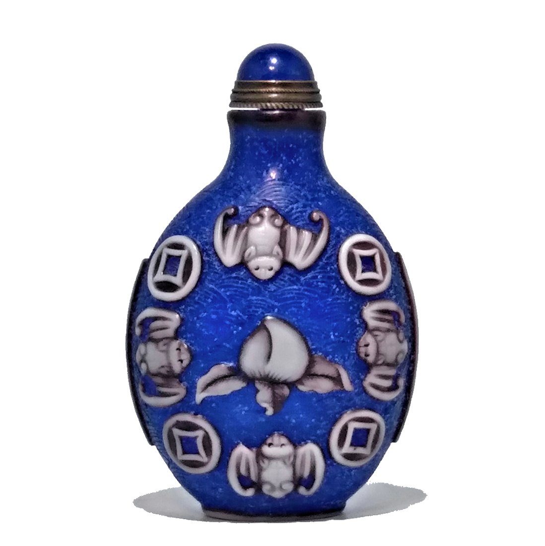 FINE CHINESE PEKING GLASS SNUFF BOTTLE INSCRIBED DATED BATS COINS QIANLONG SEAL: THE FINECHINESE SNUFF BOTTLE CARVED IN THREE LAYERS OF COLOR, BLUE, BLACK AND WHITE. THE BACKGROUND IS ETCHED WITH A WAVE DESIGN. THE BOTTOM IS ETCHED WITH THE QIANLONG DATE SEAL. THE BOTTLE FEATURES