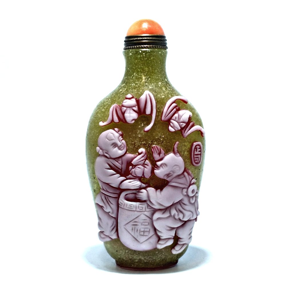 CHINESE PEKING GLASS SNUFF BOTTLE CHILDREN ARTIST SIGNED QIANLONG SEAL (1 of 6)
