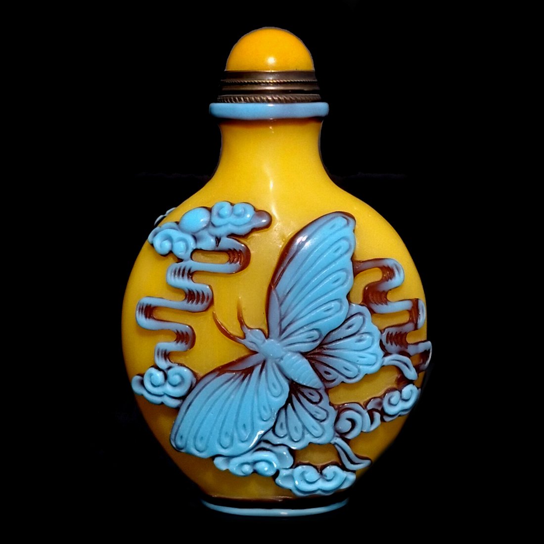 SUPERB CHINESE PEKING GLASS SNUFF BOTTLE BUTTERFLY QIANLONG SEAL (1 of 8)