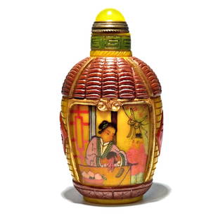 EXQUISITE CHINESE CARVED ENAMELED GLASS SNUFF BOTTLE MOTHER CHILD: THE EXQUISITELY CHINESE ENAMELED AND CARVED SNUFF BOTTLE OVER YELLOW GLASS. THE DELICATE SCENES ARE SET WITHIN GILDED FRAMES. THE BOTTLE ALSO FEATURES A BASKET WEAVE CARVING PATTERN. THE BOTTLE IS