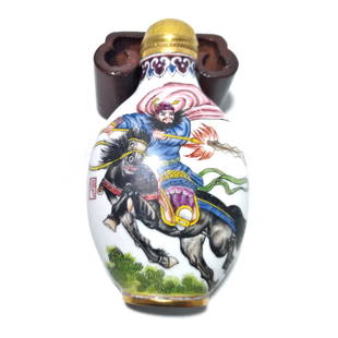 FINE CHINESE ENAMEL COPPER SNUFF BOTTLE GENERAL ZHAN FEI QIANLONG MARK: THE FINELY ENAMELED CHINESE SNUFF BOTTLE FEATURES A SIGNED IMAGE OF GENERAL ZHAN FEI ON HIS HORSE IN FULL BATTLE ACTION. THE BACK IS ENAMELED AS A SCROLL TELLING THE STORY OF THIS GENERAL. THE