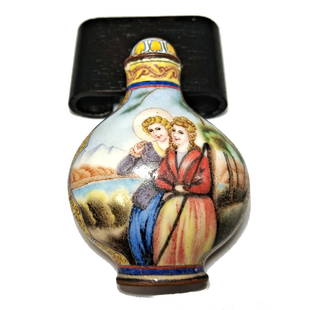 BEAUTIFUL CHINESE SNUFF BOTTLE EUROPEAN SUBJECT ENAMEL ON COPPER: THE BEAUTIFULLY ENAMELED CHINESE SNUFF BOTTLE DEPICTS EUROPEAN FIGURES WITH MUCH DETAIL. IT BEARS A DATE MARK. THE BOTTLE IS 2.5 INCHES TALL. PROVENANCE: FLORIDA PRIVATE COLLECTOR. WE PROVIDE