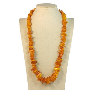 A FANTASTIC LARGE BALTIC AMBER NECKLACE 27" 111gr: THIS LOT FEATURES A FANTASTIC BALTIC AMBER NECKLACE. THE BEAUTIFUL NECKLACE IS 27 INCHES LONG AND WEIGHT 111gr. PROPERTY OF A FLORIDA COLLECTOR. WE PROVIDE IN-HOUSE SHIPPING.