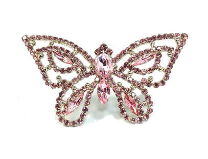 A LARGE VINTAGE BUTTERFLY BROOCH PRONG SET RHINESTONES: THIS LOT FEATURES A SUPERB VINTAGE UNSIGNED BUTTERFLY BROOCH IN PRONG SET. SIZE 3.75" BY 2.1". PROPERTY OF A FLORIDA COLLECTOR. WE PROVIDE IN-HOUSE SHIPPING.