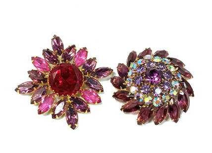 2 SUPERB VINTAGE BROOCHES PRONG SET MID-CENTURY RHINESTONES: THIS IS A BEAUTIFUL LOT OF TWO GREAT VINTAGE BROOCHES WITH PRONG SET STONES. THE BROOCHES ARE 2.4" BY 2.4" AND THE OTHER ONE IS 2 INCHES IN DIAMETER. WE PROVIDE IN-HOUSE AND COMBINES SHIPPING FOR