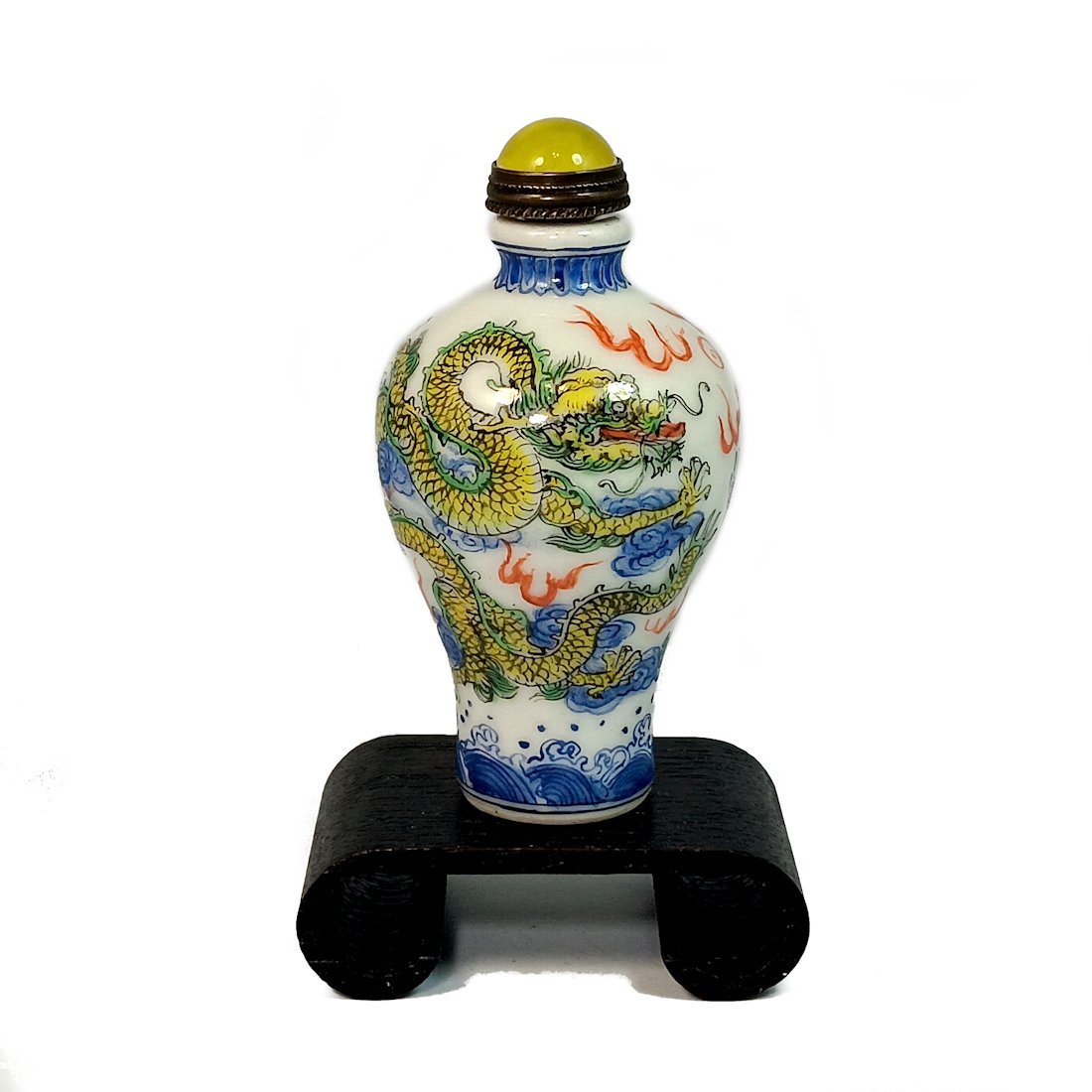 EXQUISITE CHINESE SNUFF BOTTLE IMPERIAL DRAGON ENAMEL PORCELAIN (1 of 7)