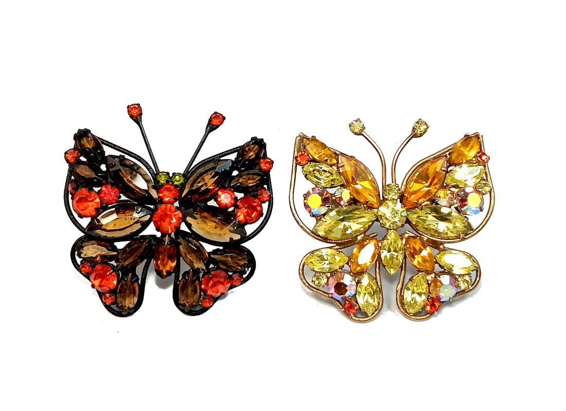 2  DESIGNER REGENCY VINTAGE BROOCH  MID CENTURY BUTTERFLY (1 of 4)