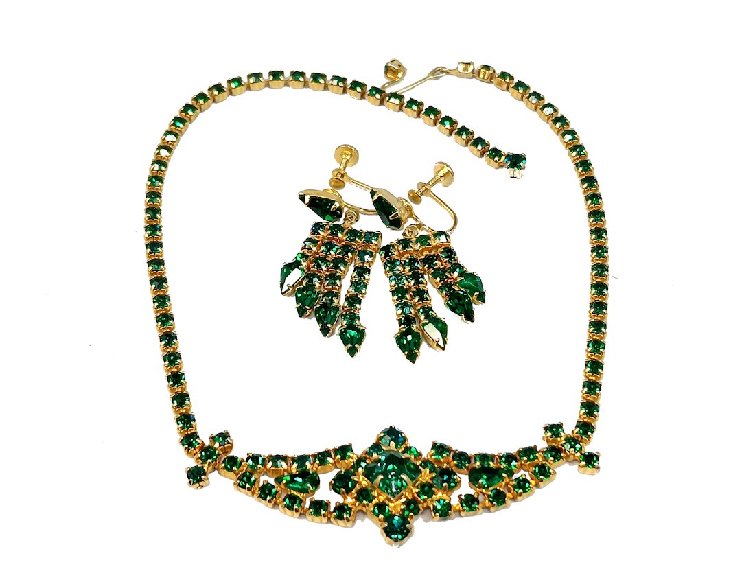 SUPERB VINTAGE RHINESTONE EMERALD GREEN NECKLACE EARRINGS COSTUME JEWELRY (1 of 3)