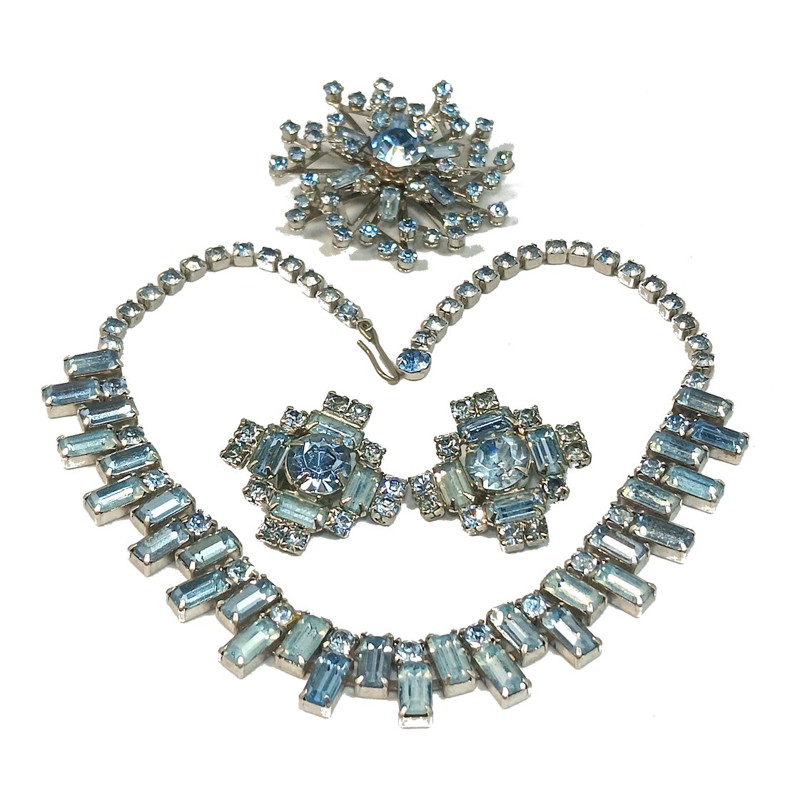 BEAUTIFUL VINTAGE RHINESTONE SET IN PRONGS NECKLACE BROOCH EARRINGS (1 of 4)