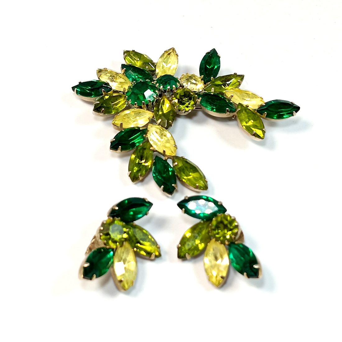 FINE DEMI PARURE VINTAGE SET LARGE  BROOCH EARRINGS RHINESTONES IN PRONGS (1 of 6)