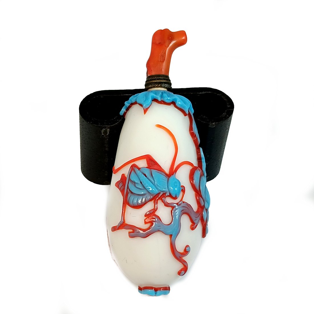 A WELL CARVED CHINESE SNUFF BOTTLE GOURD CRICKET QIANLONG SEAL (1 of 6)