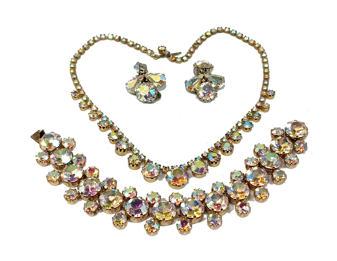 VINTAGE RHINESTONE AURORA BOREALIS NECKLACE EARRINGS BRACELET (1 of 4)