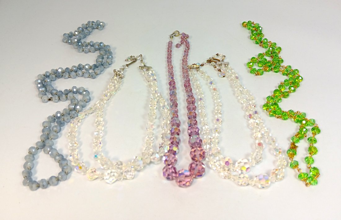 A LOT OF 5 VINTAGE CRYSTAL NECKLACES (1 of 2)
