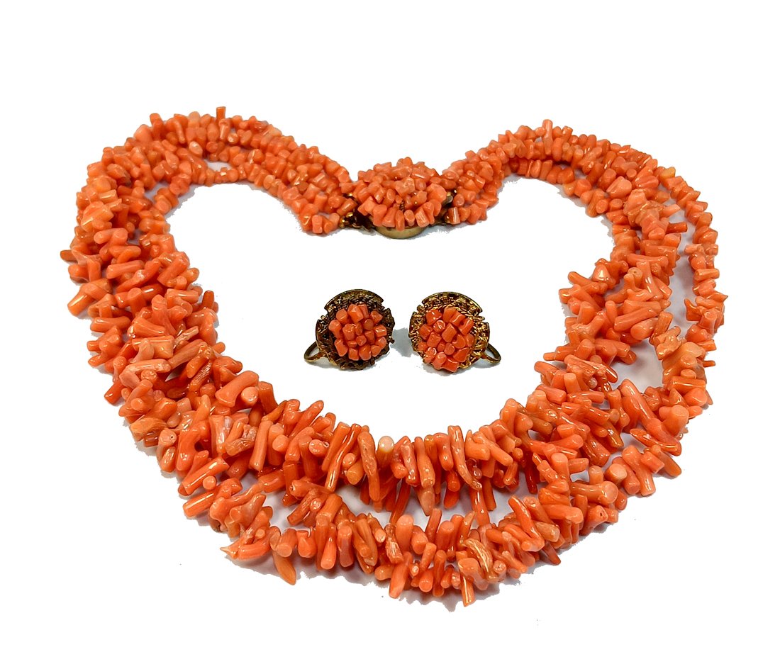A NATURAL CORAL PARURE 1930 HESS DESIGN FOR HASKELL (1 of 4)