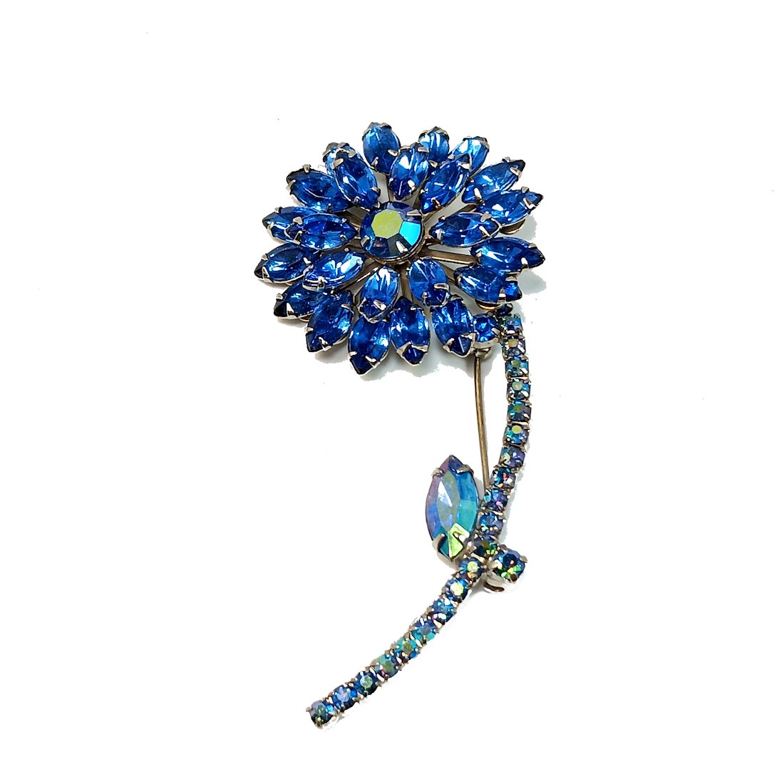 A WONDERFUL VINTAGE MID CENTURY JULIANA FLOWER BROOCH (1 of 3)