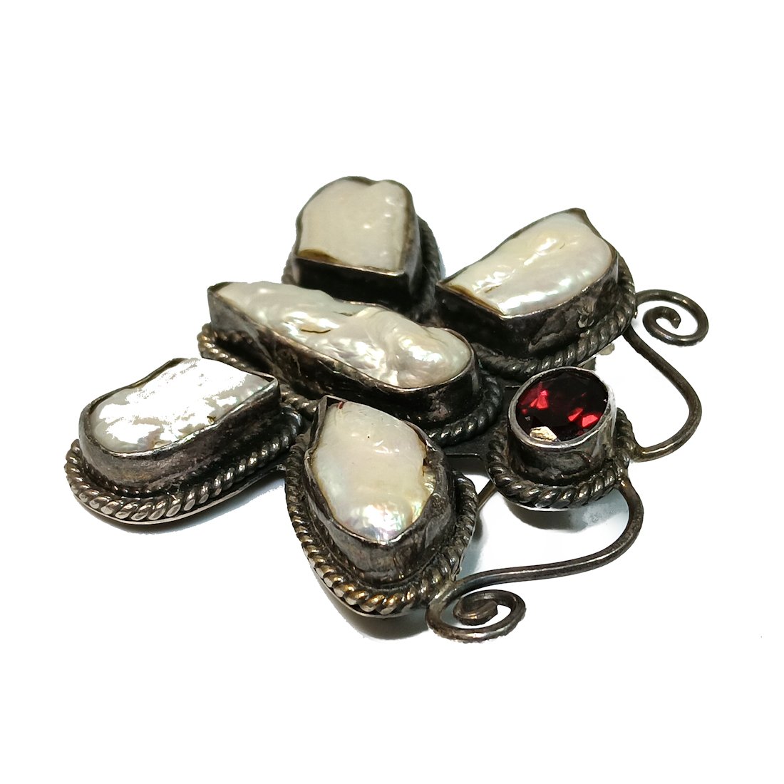A  LARGE BEAUTIFUL STERLING BUTTERFLY  BROOCH GARNET PEARLS (1 of 3)