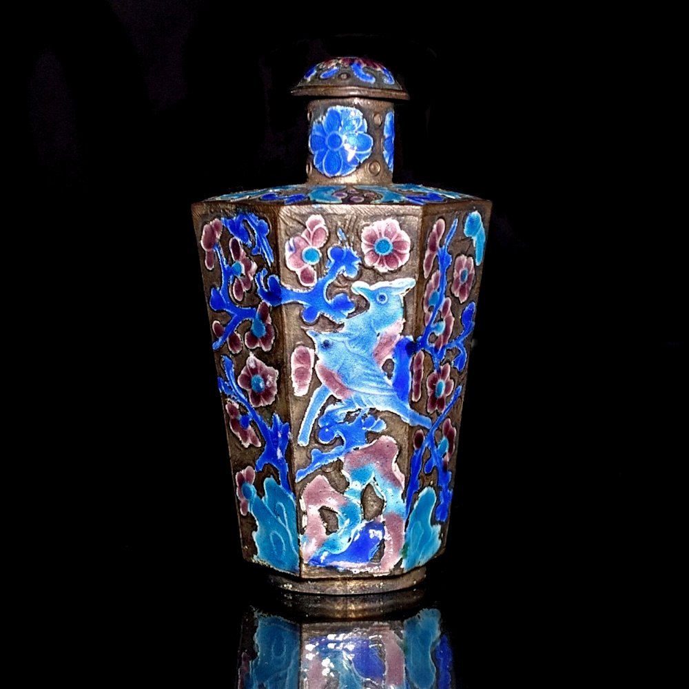 BEAUTIFUL ANTIQUE CHINESE ENAMEL ON COPPER SNUFF BOTTLE BIRDS (1 of 9)