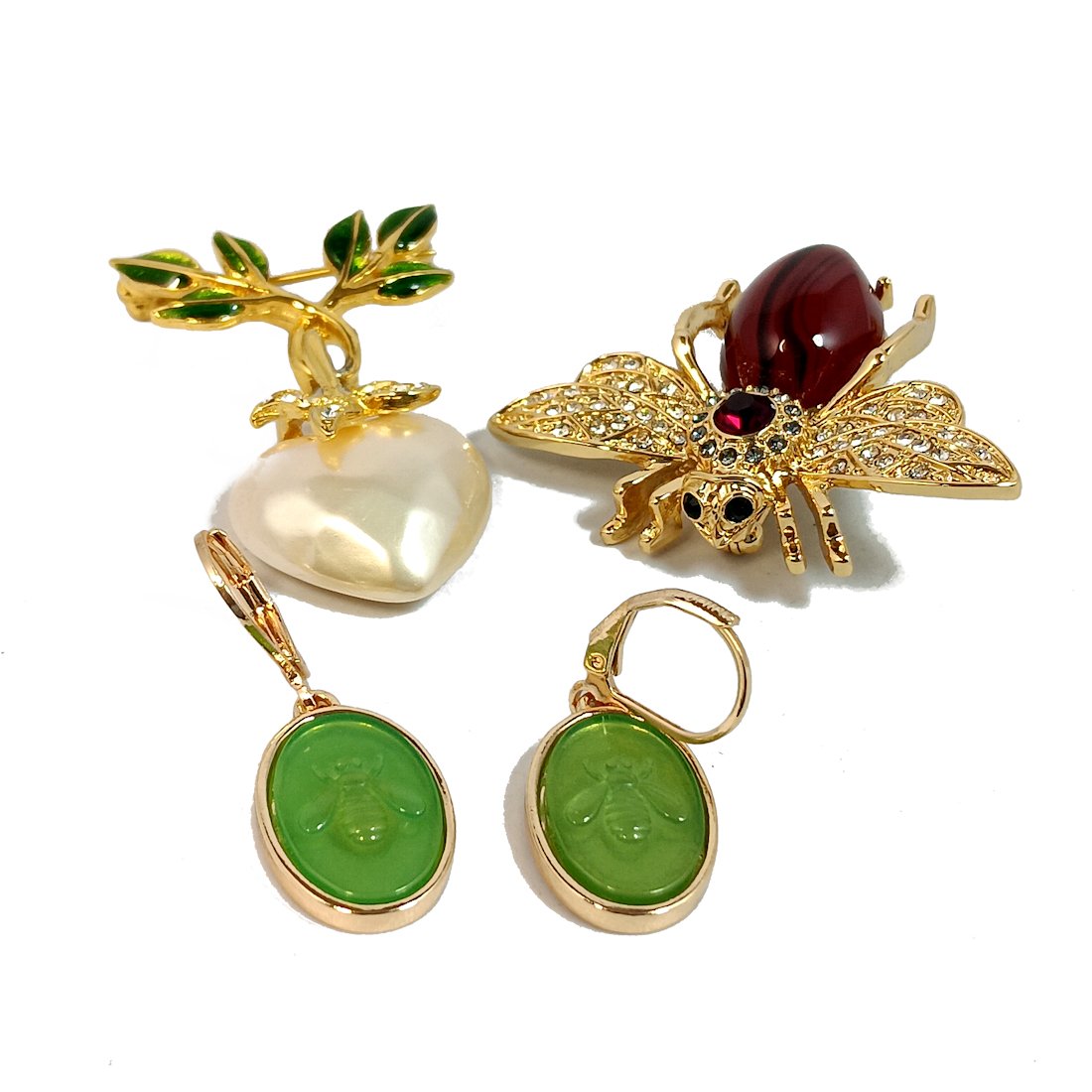 TWO VINTAGE SIGNED DESIGNER JOAN RIVERS BEE BROOCHES AND EARRINGS (1 of 3)