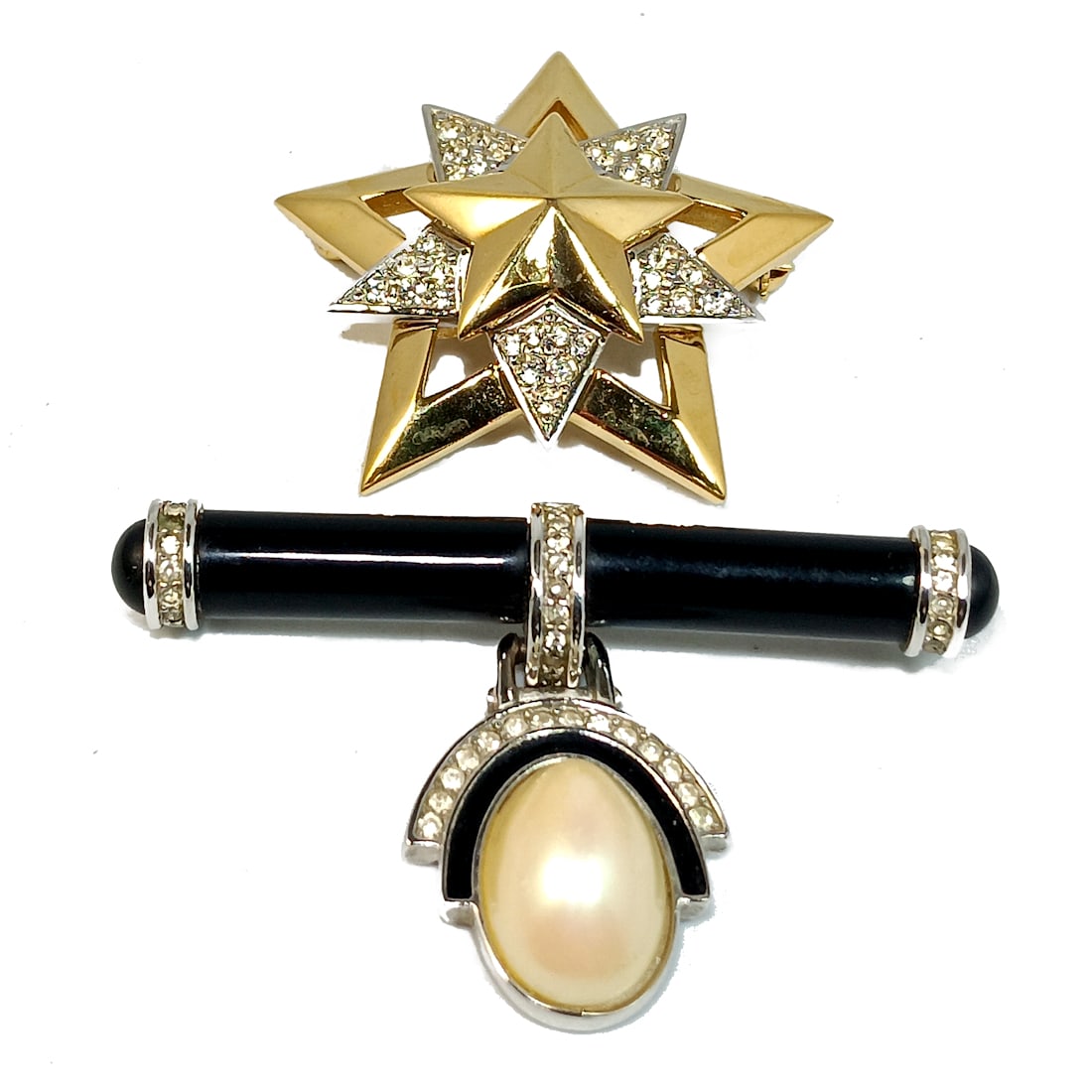 TWO  VINTAGE FRENCH DESIGNER GIVENCHY BROOCHES 1973 (1 of 4)