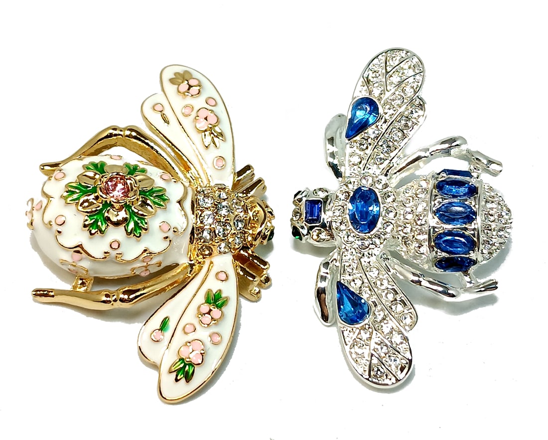 TWO EXQUISITE BEE BROOCHES BY JOAN RIVERS (1 of 4)