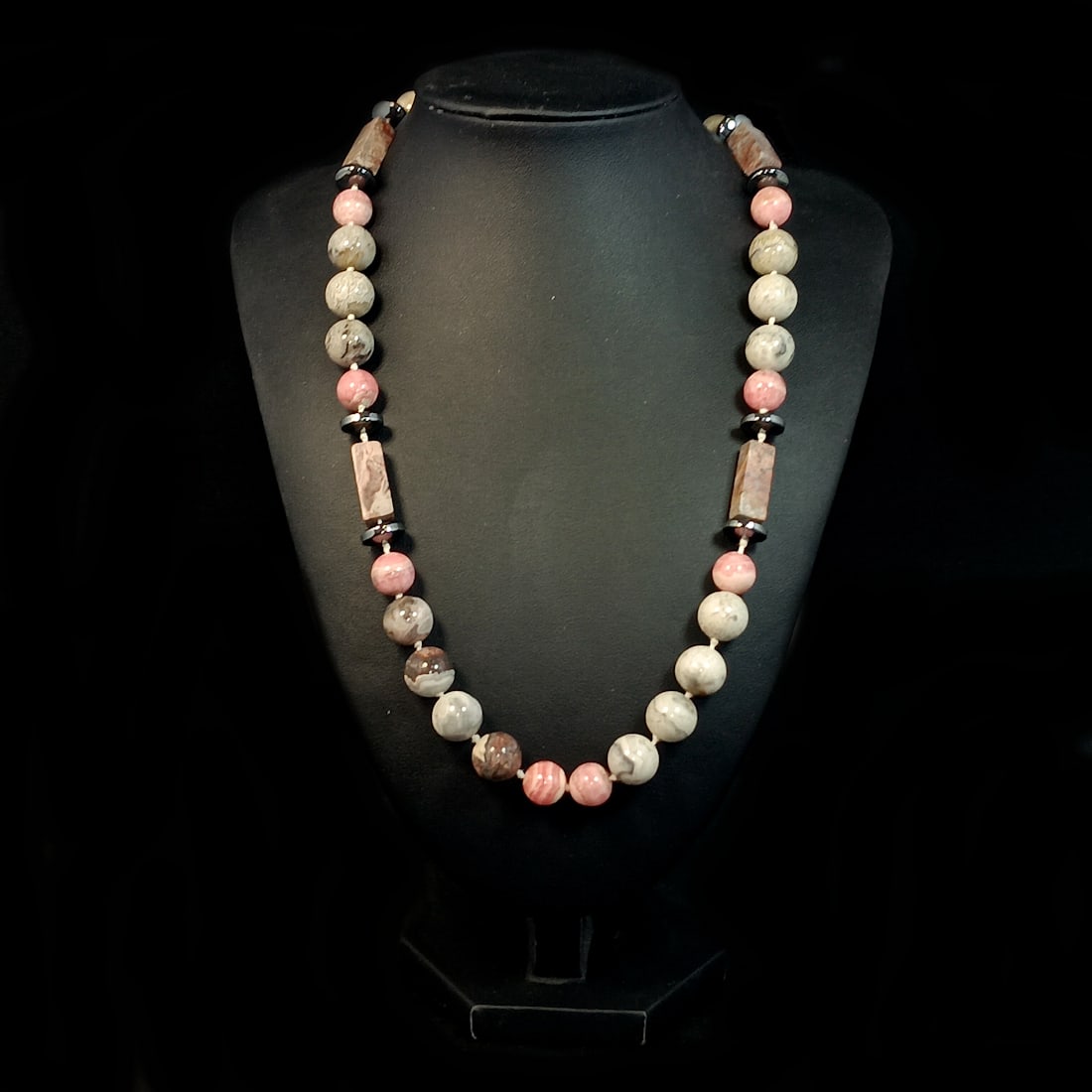A STUNNING LONG LARGE BEADS JASPER RHODOLITE AND HEMATITE NECKLACE 31" (1 of 4)