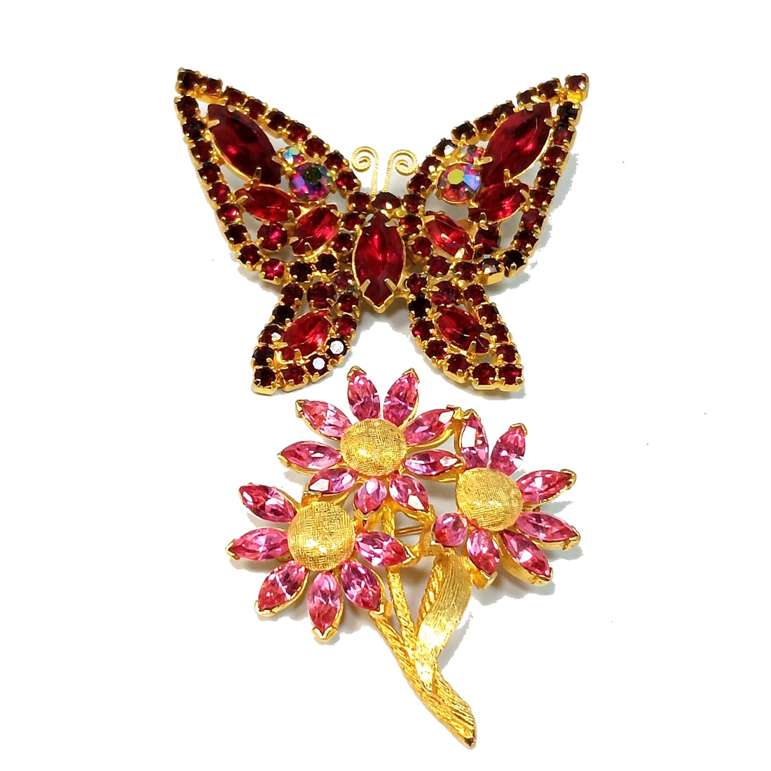 A LOT OF 2 BEAUTIFUL VINTAGE BROOCHES SIGNED WEISS FLOWER BUTTERFLY (1 of 4)