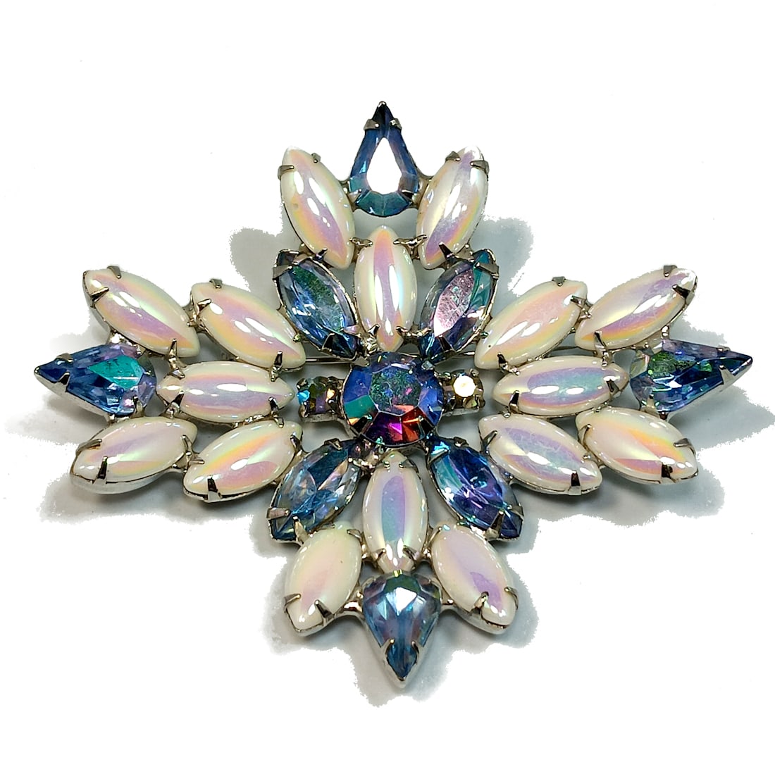 A LARGE VINTAGE  RHINESTONE BROOCH  MALTESE CROSS JULIANA 3" LONG (1 of 3)