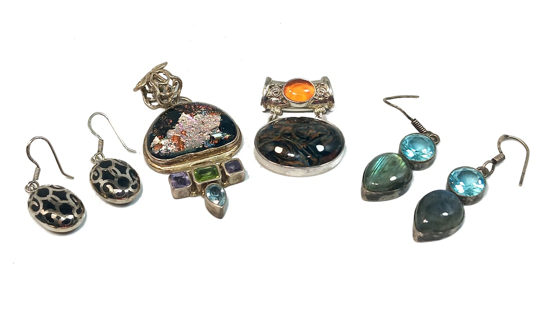 A LOT OF 2 STERLING AND GEM PENDANTS ONE IS SAJEN & 2 STERLING EARRINGS (1 of 3)