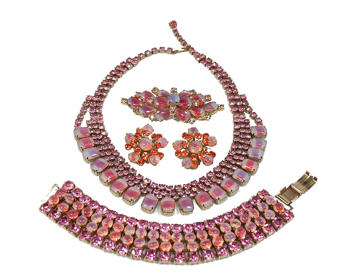 FABULOUS VINTAGE JULIANA RHINESTONE JEWELRY GROUP (1 of 4)